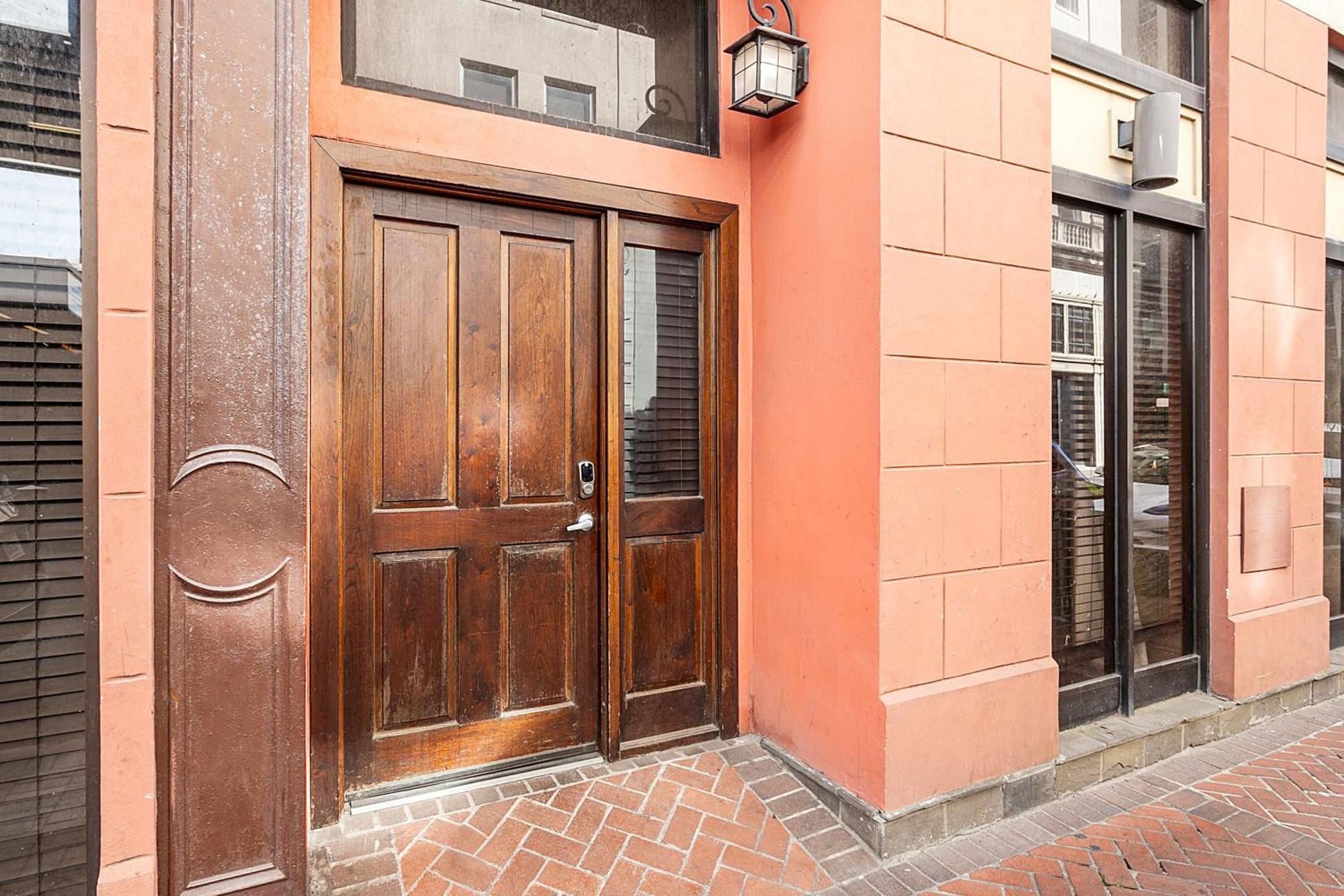 Chuck'S Place New Orleans Exterior photo